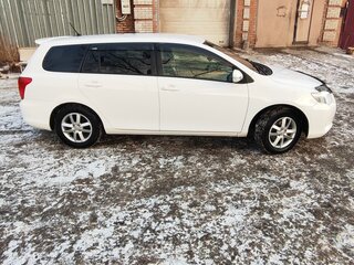 2008 Toyota Corolla Fielder X (E140, E150) Рестайлинг, белый, 800000 рублей, вид 4