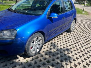 2004 Volkswagen Golf V, синий, 290000 рублей, вид 2