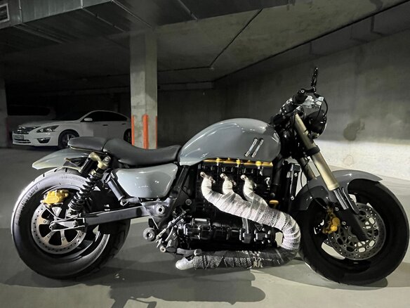 2007 Triumph Rocket III, серый, 650000 рублей