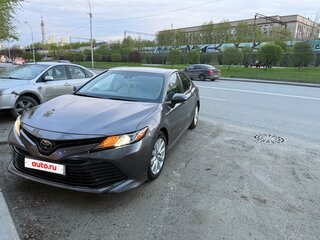 2017 Toyota Camry VIII (XV70), серый, 2960000 рублей, вид 4