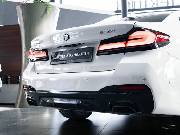 2021 BMW 5 серии 530i xDrive VII (G30/G31/G38) Рестайлинг, белый, 4990000 рублей - вид 6