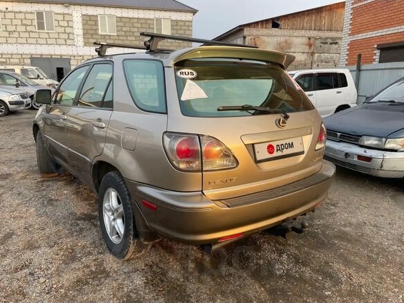 2001 Lexus RX 300 I, золотистый, 990000 рублей - вид 10