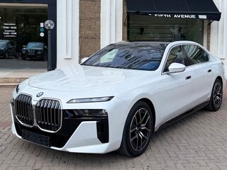 2026 BMW 7 серии 740d xDrive VII (G70), белый, 14900000 рублей, вид 2
