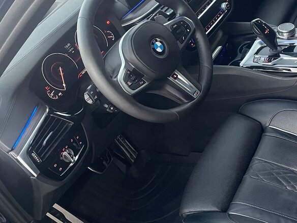 2018 BMW 5 серии 530d xDrive VII (G30/G31/G38), синий, 4000000 рублей - вид 14