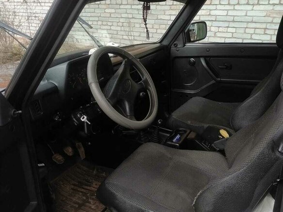2017 Lada (ВАЗ) 2121 (4x4) I Рестайлинг, чёрный, 700000 рублей - вид 4