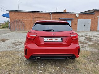 2015 Mercedes-Benz A-Класс 250 III (W176), красный, 2000000 рублей, вид 5