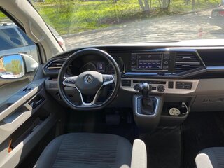2020 Volkswagen Caravelle T6 Рестайлинг, белый, 4750000 рублей, вид 5
