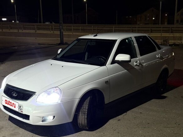 2013 Lada (ВАЗ) Priora I Рестайлинг, белый, 400000 рублей