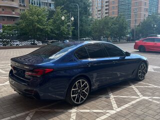 2020 BMW 5 серии 530i xDrive VII (G30/G31/G38), синий, 4240000 рублей, вид 4