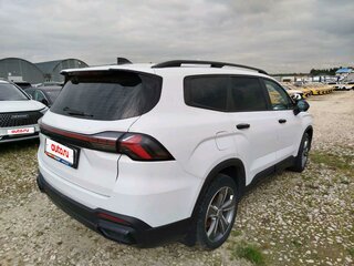 2024 Geely Okavango I Рестайлинг, белый, 2246000 рублей, вид 3