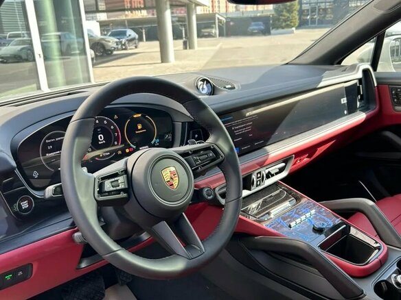 2026 Porsche Cayenne Coupé III Рестайлинг, серый, 18890000 рублей - вид 7