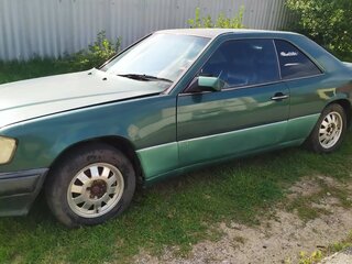 1991 Mercedes-Benz W124 300, зелёный, 380000 рублей, вид 4