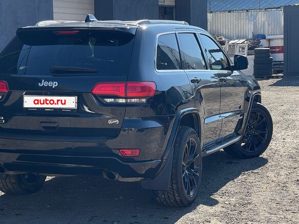 2014 Jeep Grand Cherokee IV (WK2) Рестайлинг, чёрный, 2630000 рублей - вид 3