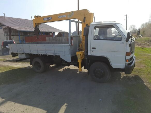 1994 Isuzu Forward (F-Series), белый, 2500000 рублей