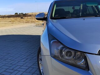 2010 Chevrolet Cruze I, серебристый, 850000 рублей, вид 2