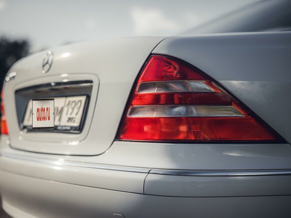1999 Mercedes-Benz S-Класс 320 IV (W220), белый - вид 22