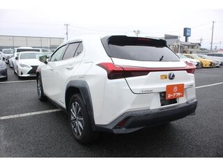 2022 Lexus UX 300e I, белый, 1957700 рублей, вид 4