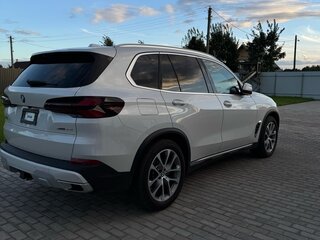 2023 BMW X5 40i IV (G05/G18) Рестайлинг, белый, 6600000 рублей, вид 4