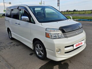 2006 Toyota Voxy I (R60), белый, 880000 рублей, вид 1