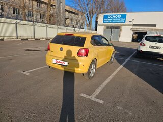 2011 Volkswagen Polo V, жёлтый, 650000 рублей, вид 5