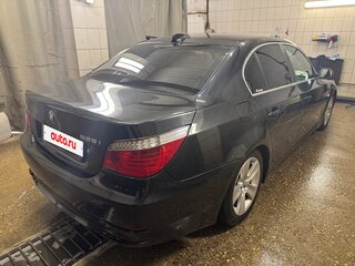 2007 BMW 5 серии 525i V (E60/E61) Рестайлинг, чёрный, 1300000 рублей, вид 4