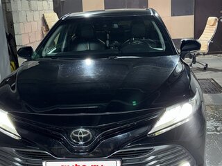 2018 Toyota Camry VIII (XV70), чёрный, 2500000 рублей, вид 2