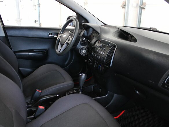 2009 Hyundai i20 I, чёрный - вид 16