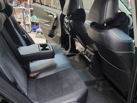 2021 Toyota RAV4 V (XA50), чёрный, 3700000 рублей - вид 9
