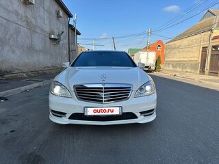 2010 Mercedes-Benz S-Класс 500 V (W221) Рестайлинг, белый, 2500000 рублей, вид 2