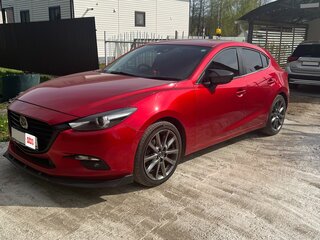 2017 Mazda Axela III Рестайлинг, красный, 1340000 рублей, вид 1