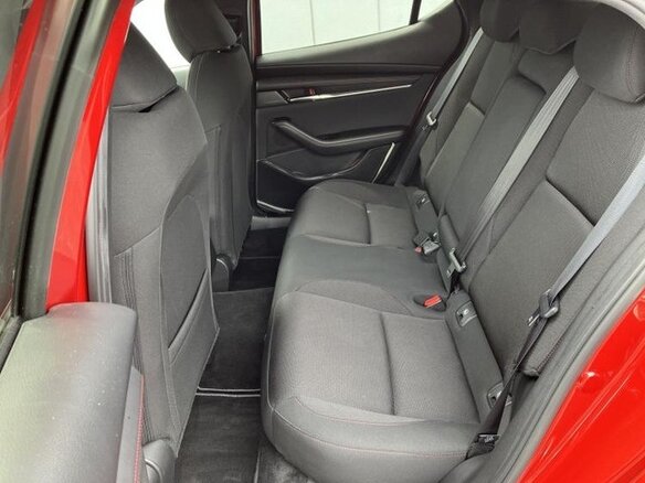 2022 Mazda 3 IV (BP), красный - вид 13