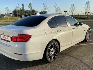 2011 BMW 5 серии 528i VI (F10/F11/F07), белый, 1500000 рублей, вид 2