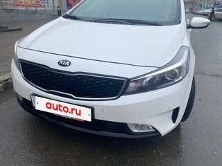 2018 Kia Cerato III Рестайлинг (Classic), белый, 1300000 рублей, вид 3
