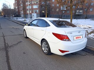 2016 Hyundai Solaris I Рестайлинг, белый, 1180000 рублей, вид 4
