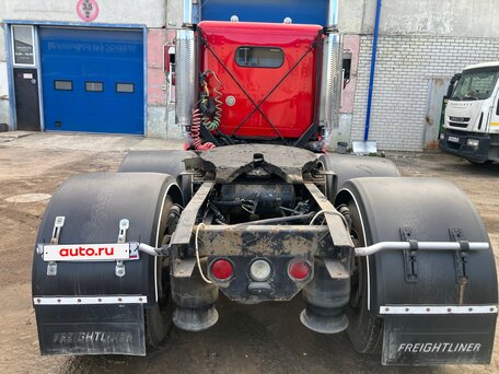 1999 Freightliner FLD, красный, 2600000 рублей, вид 4