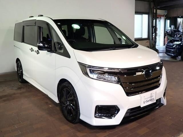 Открыть фотографии: Honda Stepwgn V Рестайлинг