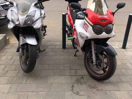 2005 Honda VFR 800, серебристый, 580000 рублей, вид 5