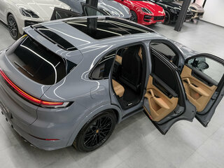 2026 Porsche Cayenne III Рестайлинг, серый, 20990000 рублей, вид 5