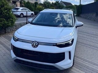 2025 Volkswagen Tiguan III, белый, 3720000 рублей, вид 2