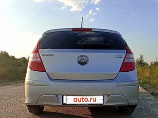 2011 Hyundai i30 I Рестайлинг, серебристый, 1100000 рублей, вид 4