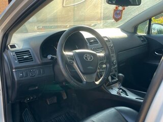 2010 Toyota Avensis III, серебристый, 950000 рублей, вид 5