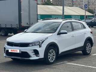 2021 Kia Rio X IV Рестайлинг, белый, 1450000 рублей, вид 1