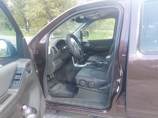2011 Nissan Navara (Frontier) III (D40) Рестайлинг, серый, 2000000 рублей, вид 5