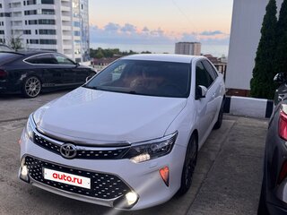 2016 Toyota Camry VII (XV50) Рестайлинг, белый, 2190000 рублей, вид 4
