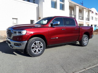2023 Ram 1500 Crew Cab V, пурпурный, 8020689 рублей, вид 4