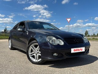 2003 Mercedes-Benz C-Класс 180 II (W203), чёрный, 600000 рублей, вид 1