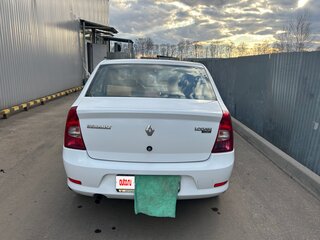 2013 Renault Logan I Рестайлинг, белый, 430000 рублей, вид 4