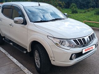 2016 Mitsubishi L200 V, белый, 1899000 рублей, вид 4