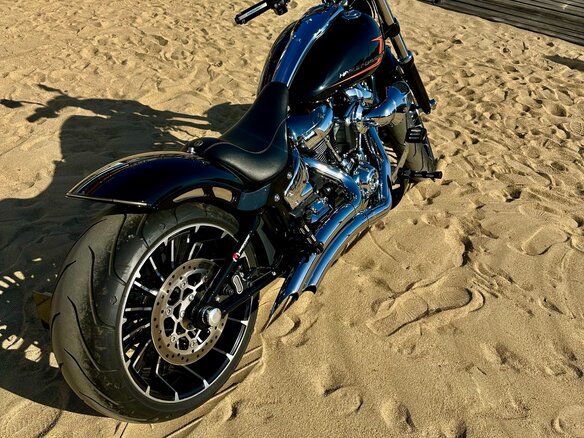 2023 Harley-Davidson Breakout, чёрный, 3750000 рублей - вид 10