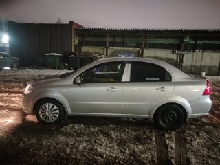 2008 Chevrolet Aveo I Рестайлинг, серебристый, 479999 рублей, вид 3